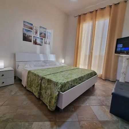 Al Vecchio Carrubo - Lovely 2-Rooms House & Patio Marsala Buitenkant foto