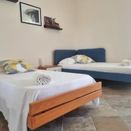 Al Vecchio Carrubo - Lovely 2-Rooms House & Patio Marsala Buitenkant foto