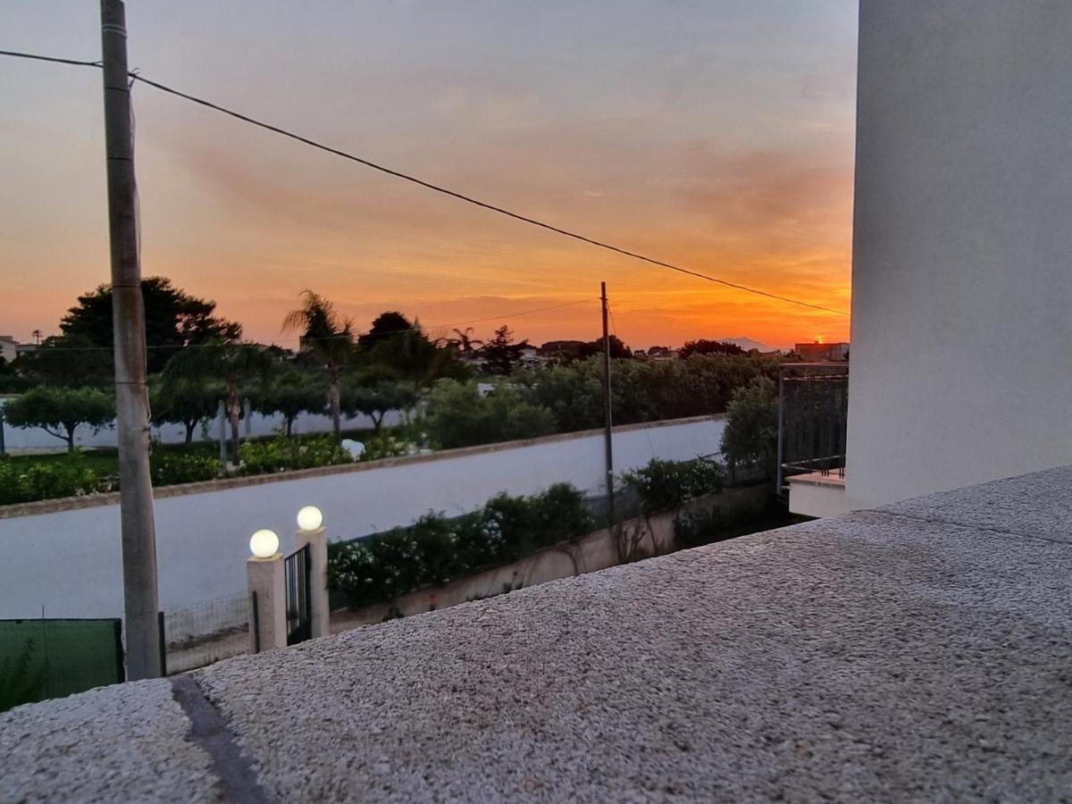 Al Vecchio Carrubo - Lovely 2-rooms House & Patio